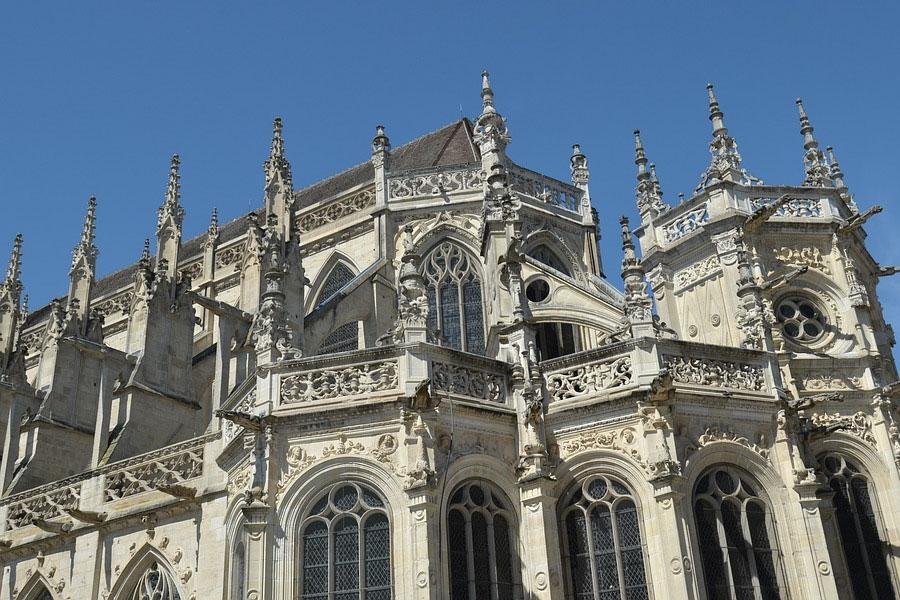 catedral de san pedro caen francia